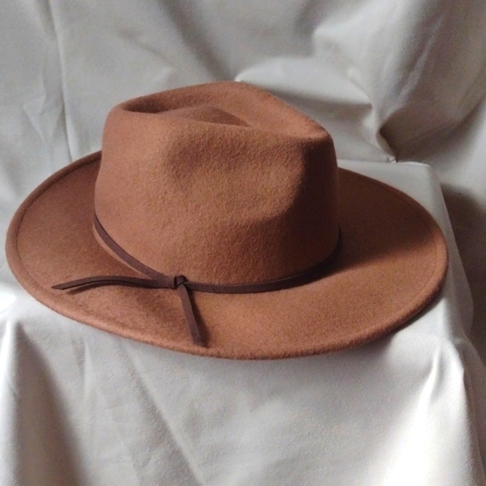 Felt hat